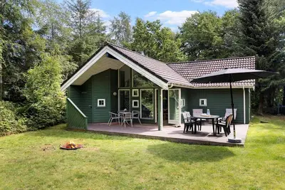 Image de 1483 Aakirkeby - Boesparken 18