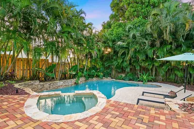 Image de Casa Palmeras - Pool, Mins to Dt + Beach