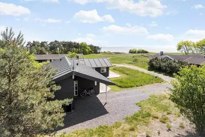 Image de 1464 Aakirkeby - Holsteroddevej 5