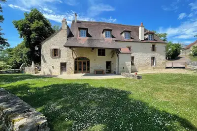 Image de Ancien ferme Dimiere, dans un belle endroit a deux pas de Vézelay.