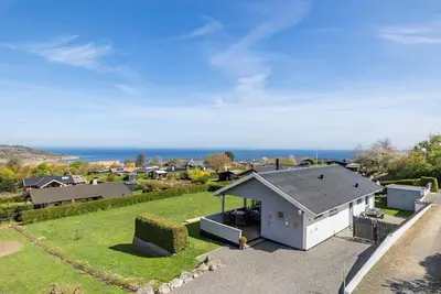 6836 Allinge - Fjeldvej 14