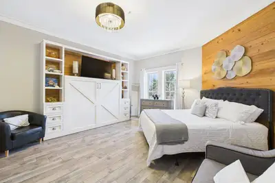 Image de Shell Yeah 209- Overlooks Pavilion-Sleeps 4