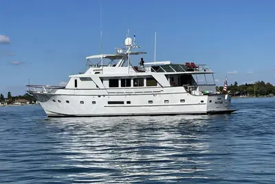 Image de Timewarp 84 Foot Yacht Close To The Beach Can Relocate