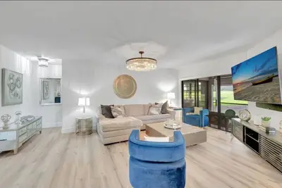 Image de 3-bedroom golf front condo in charming Boca Raton with Ac, WiFi. Relax and enjoy