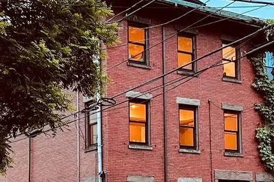 Image de Central Square 3br w/ parking Luxury House