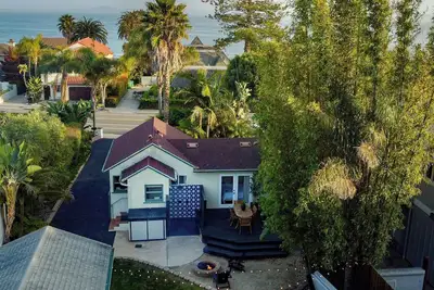 Image de The Captain's Cottage on Shoreline Drive