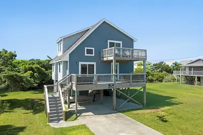 Image de Goodnight Moon: Short walk to Avon Beaches