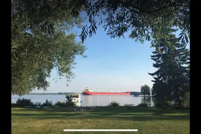 Image de Fish On! Charming cottage on the \n St. Lawrence River with 60' dock