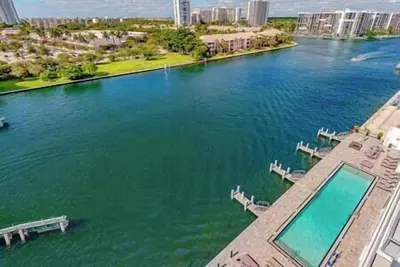 Image de Lux 3 Bd Condo - Private Beach in Hollywood #804