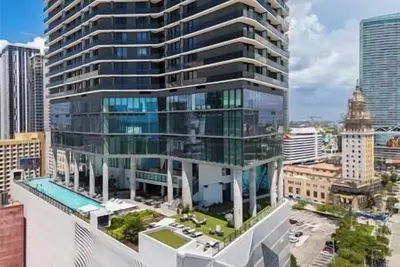 Image de Breathtaking Bay View 2 Bd Condo #4411