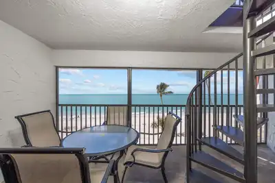 Image de Gulf-Front Penthouse Condo with Rooftop Sundeck | 3 Bedrooms + Den | Sleeps 10