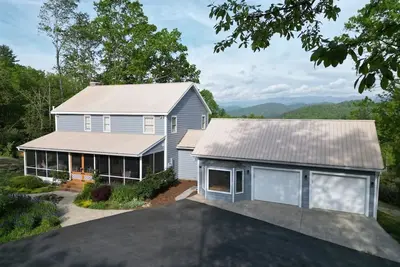 Image de 4-bedroom Ridgeline Farmhouse in peaceful Pisgah Forest with Ac, WiFi