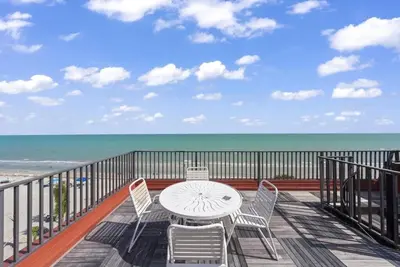 Image de Gulf-Front Penthouse Condo with Private Rooftop Sundeck | 3 Bedrooms | Sleeps 6