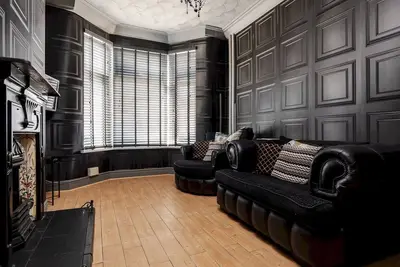 Image de Liverpool, Anfield 3 Bed Home, Parking & Wifi - Pass the Keys