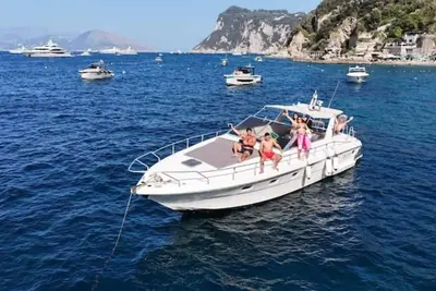 Image de Boat Suitable For Family Gulf Of Naples
