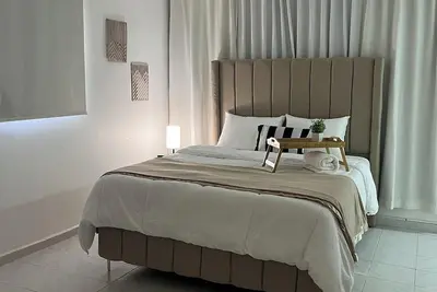 Image de Charming 2 bed -2 bath -2 Ac  in a exclusive neighborhood. Near Monument!