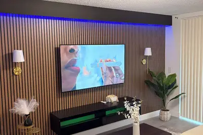 Image de Modern 2-bedroom Unit withBEAUTIFUL Finishes.