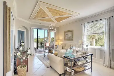 Image de 8403-208 Luxuriously furnished apartment on the golf course