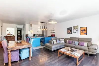 Image de Appartement avec terrasse sur parc et piscine, en campagne proche centre Avignon