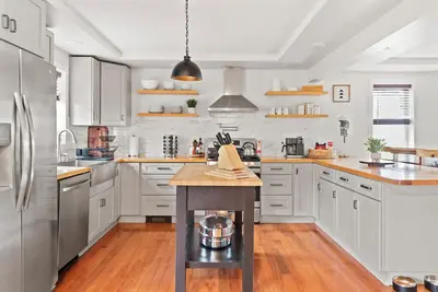 Image de 4 Seasons of Fun, Ellicottville house that sleeps 16!