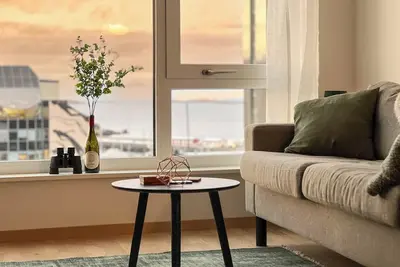 Image de Nordic Style City Apartment with Sunny Marina Views