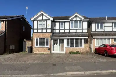 Image de Charming Houghton Regis House with 4 Bedrooms