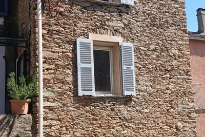 Image de Esprit Tour au village avec rooftop & vue mer –séjour insolite entre ciel et mer
