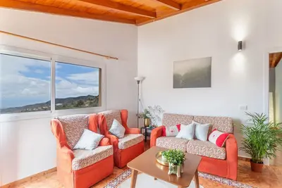 Image de Vacances 'Montaña' avec vue sur la montagne, Wi-Fi et climatisation