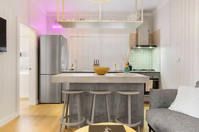 Image de Luxe 2br w/ Smart Tv Steps from Bondi Beach