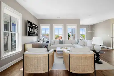 Image de The King | Luxury Home w/ Rooftop Patio