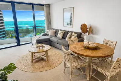 Image de Luxury Oracle Tower 2 Ocean Views 2br Lvl 15