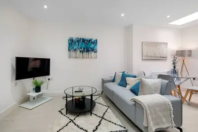 Image de Newly Converted 2bdr 1ba Apt in Hounslow