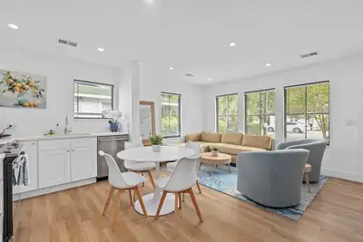 Image de Suite Magnolia, Hot Tub & Pet Friendly, Mins 2 Dwtn