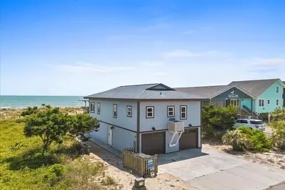 Image de Dawson's Sandbox - 2501 W Beach Drive- Coastal Vacation Resorts