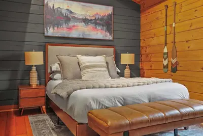 Image de Waterfront Cabin - Sauna - Fire Pit - Bluff Views