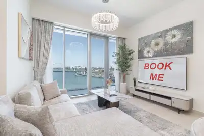 Image de Waterfront Living with a Spacious Layout Sleeps 5