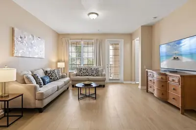Image de Upstay Spacious 3br Home w Patio Vista Cay Resort