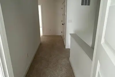 Image de 3-bedroom townhome in delightful Wake Forest