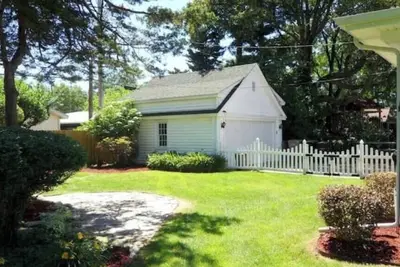 Image de 3-bedroom house in beautiful South Bend with Ac, WiFi Short walk to Nd