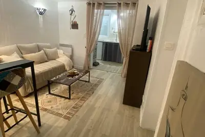Image de Deux pièces Situé au calme, dans propriété privée, avec jardin, à 8 km de la mer