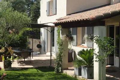 Image de Maison de campagne au calme, piscine, idéal pour les familles - Aix en Provence