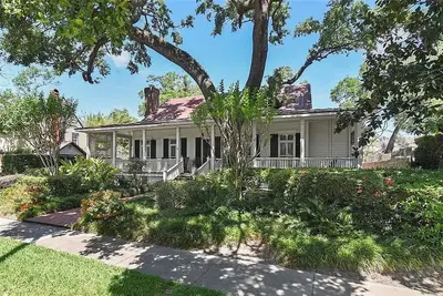 Image de Old Florida Charm In Orlando`s Historic Spring Lake!