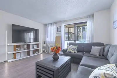 Image de Cozy & Spacious 2br at Stampede w/ Parking, Ac