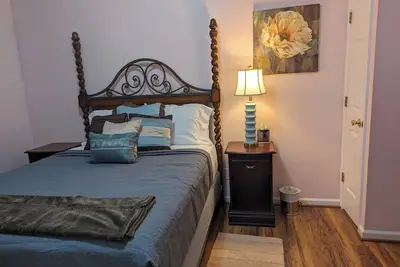 Image de King Suite, Fast Wi-Fi, Great for Long Stays, Pool, Near Gso Colleges & Coliseum