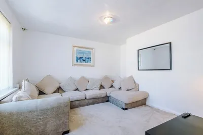Image de Stylish 3-bed house, Sleeps 5, Free parking, Private garden.
