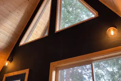 Image de Little Anchor A-frame, off-grid & quick walk to the beach/pier/General Store