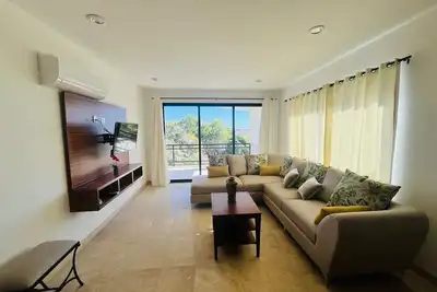 Image de At 5 minutes pizzeria, pharmacy and doctor! Spacious Kinich Condominium 137m2