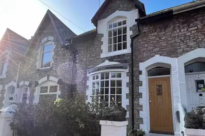 Image de Charming 3-Bed Cottage - Private Garden & Parking