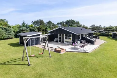 Image de Belle maison à Hjørring avec sauna