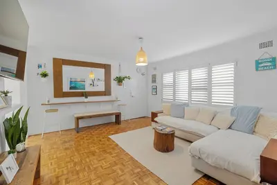 Image de Bondi beachside beauty location on iconic Bondi beach. 2 min walk to beach
